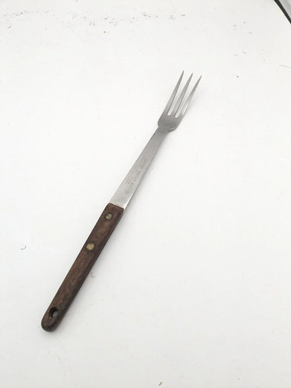 Vernco 3 Prong Tine #2 Meat Serving Fork Wood 10 3/4
